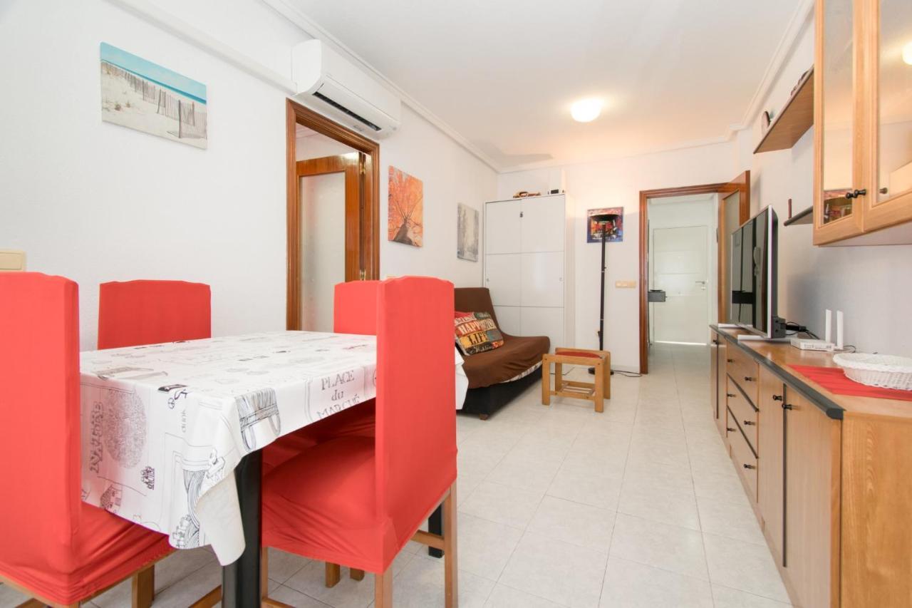 016 Happiness Apartment - Alicante Holiday Torrevieja Bagian luar foto