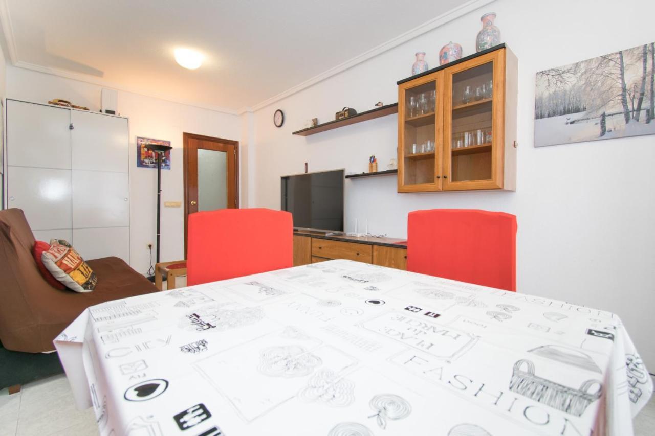 016 Happiness Apartment - Alicante Holiday Torrevieja Bagian luar foto