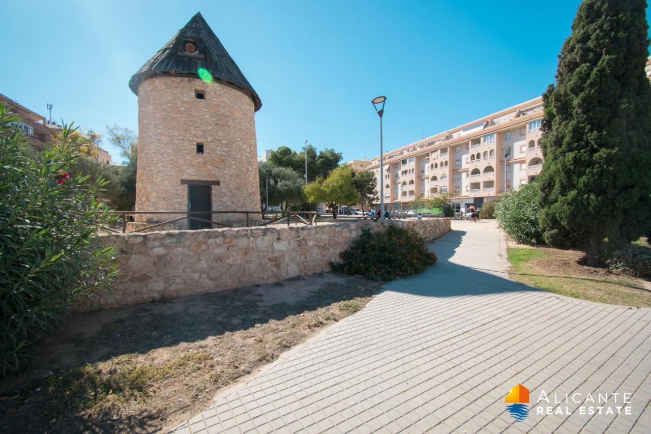 016 Happiness Apartment - Alicante Holiday Torrevieja Bagian luar foto